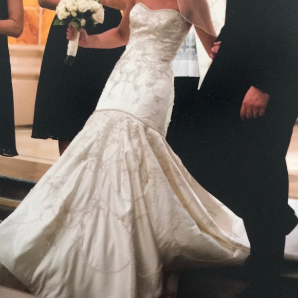 Lazaro Wedding Gown - Picture 6 of 12